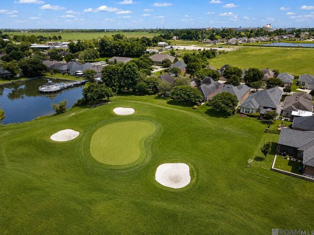 5427 Courtyard Dr, Gonzales, LA 70737