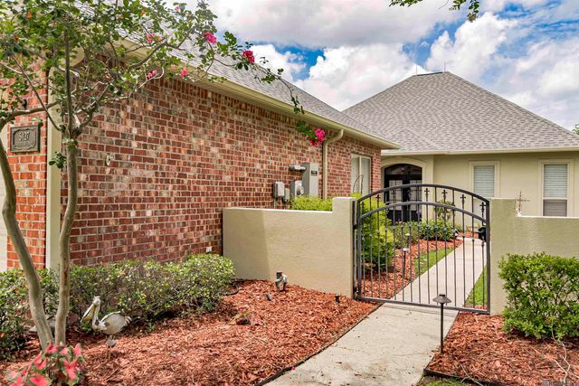 5427 Courtyard Dr, Gonzales, LA 70737