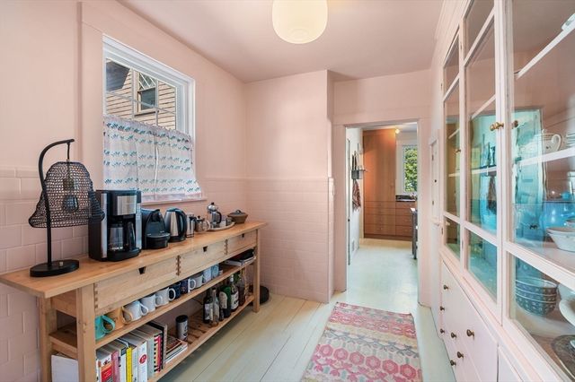 16 Wolcott Rd, Lynn, MA 01902