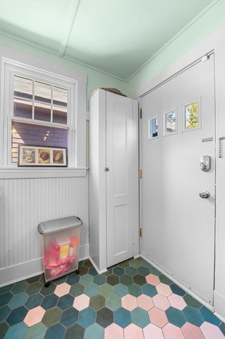 16 Wolcott Rd, Lynn, MA 01902