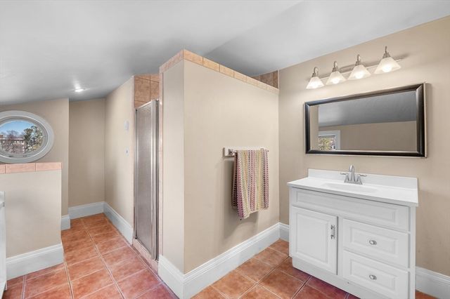 16 Wolcott Rd, Lynn, MA 01902