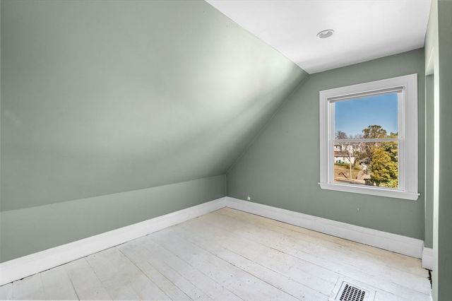 16 Wolcott Rd, Lynn, MA 01902