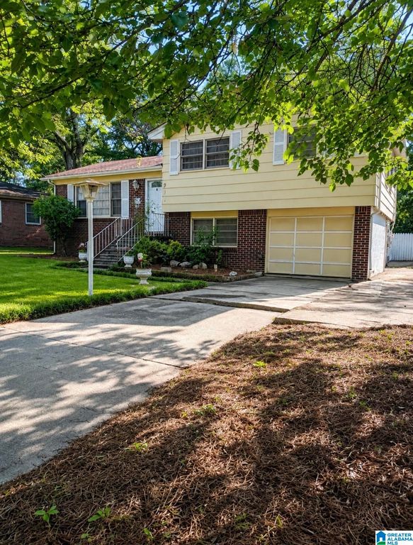 937 DANIEL CIRCLE, Birmingham, AL 35228