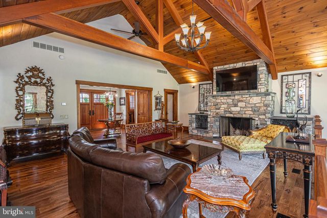 992 - 994 WORTHINGTON MILL RD, Newtown, PA 18940