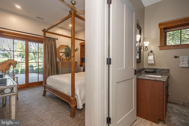 992 - 994 WORTHINGTON MILL RD, Newtown, PA 18940