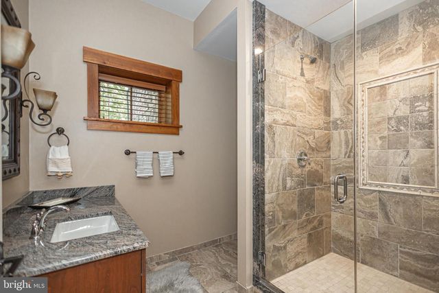 992 - 994 WORTHINGTON MILL RD, Newtown, PA 18940