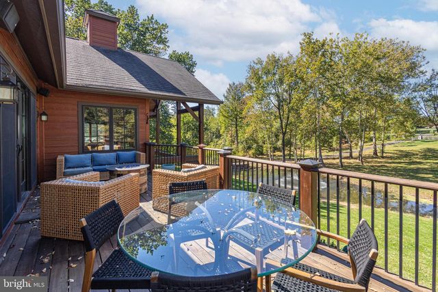 992 - 994 WORTHINGTON MILL RD, Newtown, PA 18940