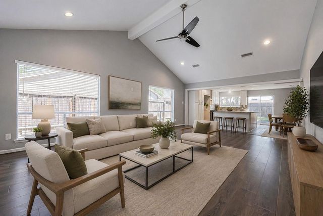 319 Gentilly Dr, Katy, TX 77450