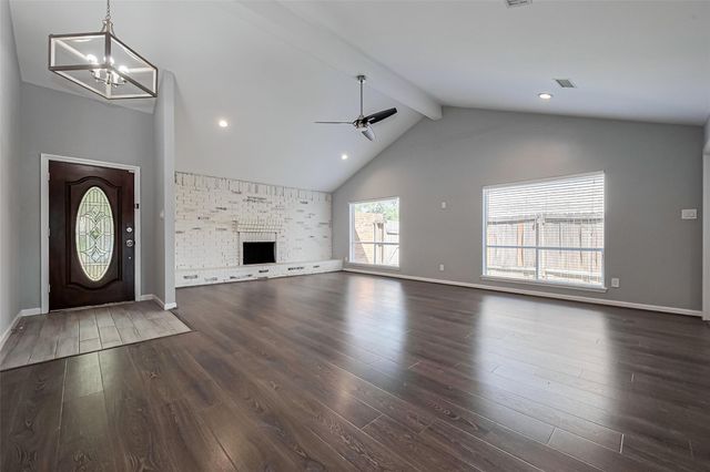 319 Gentilly Dr, Katy, TX 77450