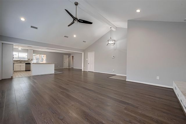 319 Gentilly Dr, Katy, TX 77450