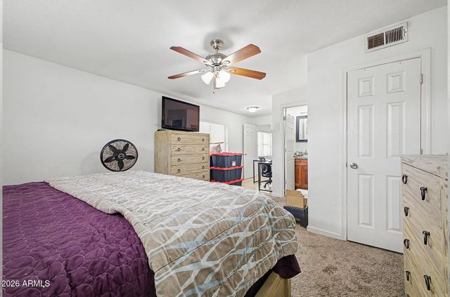 3915 E CHEERY LYNN Road, Phoenix, AZ 85018