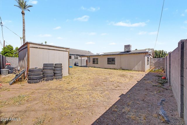 3915 E CHEERY LYNN Road, Phoenix, AZ 85018