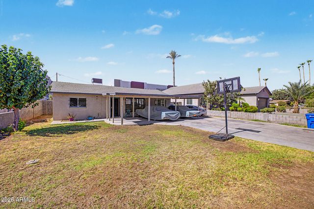 3915 E CHEERY LYNN Road, Phoenix, AZ 85018