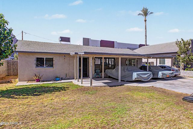 3915 E CHEERY LYNN Road, Phoenix, AZ 85018