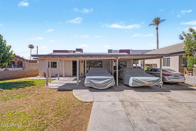 3915 E CHEERY LYNN Road, Phoenix, AZ 85018