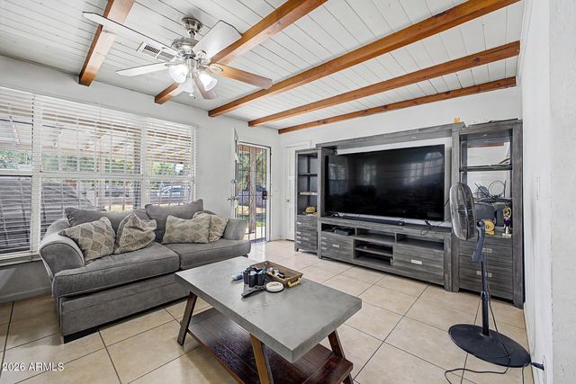 3915 E CHEERY LYNN Road, Phoenix, AZ 85018