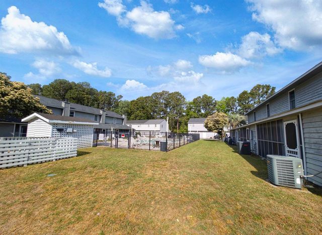 4601 Lomax Ct, Murrells Inlet, SC 29576