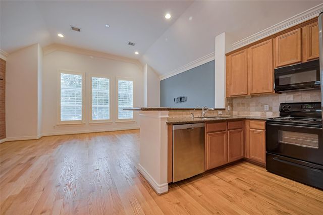 2624 Starboard Point, Houston, TX 77054