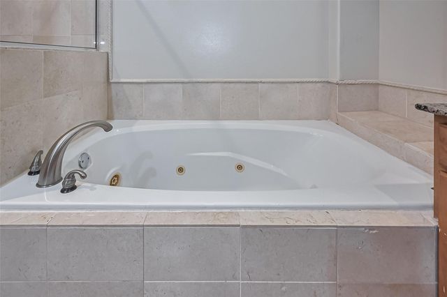 2624 Starboard Point, Houston, TX 77054