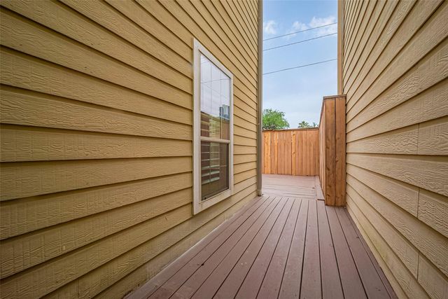 2624 Starboard Point, Houston, TX 77054