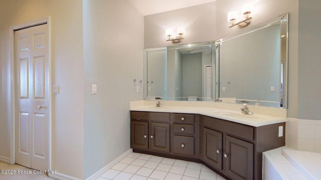 521 Island Court, Indian Harbour Beach, FL 32937