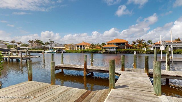521 Island Court, Indian Harbour Beach, FL 32937
