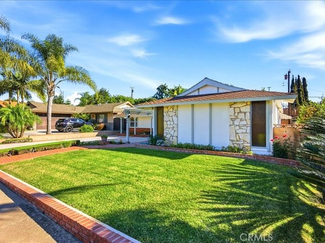 900 De Jur, Brea, CA 92821