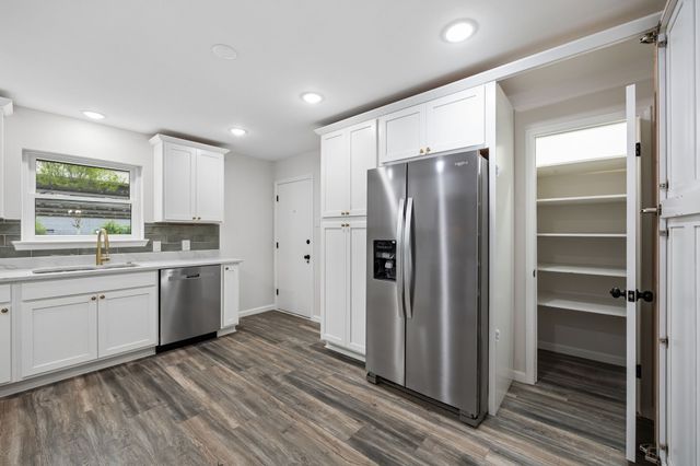 6234 Bandera Avenue A, Dallas, TX 75225
