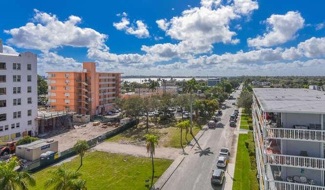 108 Lake Avenue 406, Lake Worth Beach, FL 33460