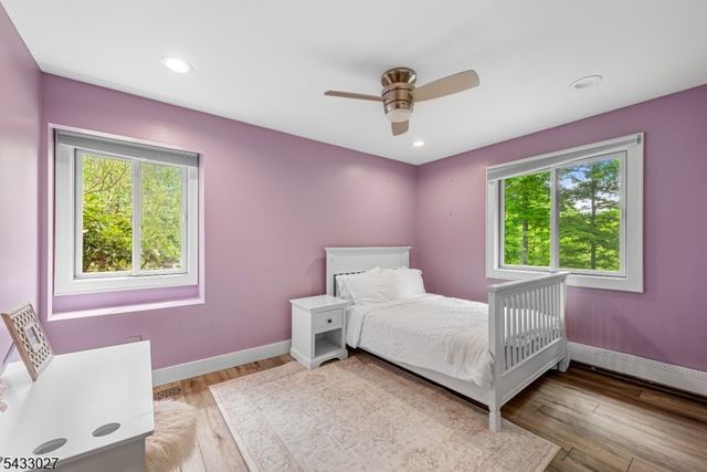 625 Maxim Dr, Hopatcong Boro, NJ 07821
