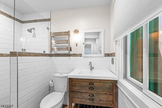 625 Maxim Dr, Hopatcong Boro, NJ 07821