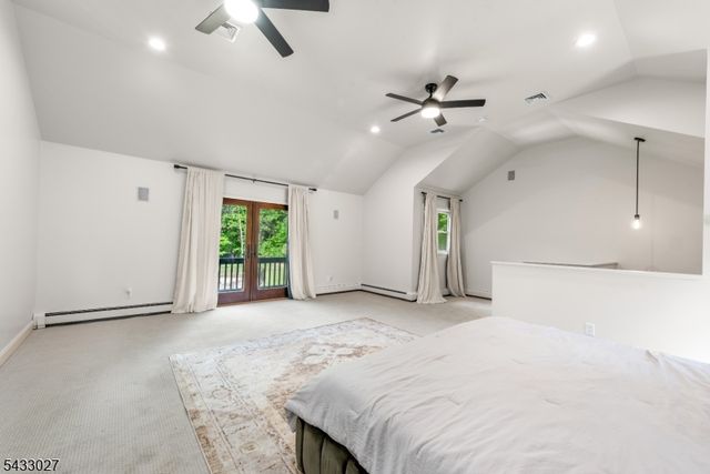 625 Maxim Dr, Hopatcong Boro, NJ 07821