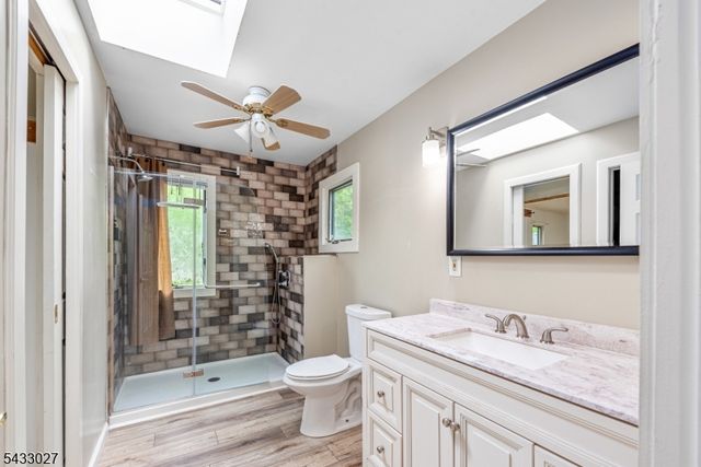 625 Maxim Dr, Hopatcong Boro, NJ 07821