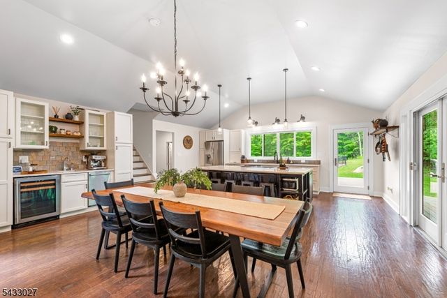 625 Maxim Dr, Hopatcong Boro, NJ 07821