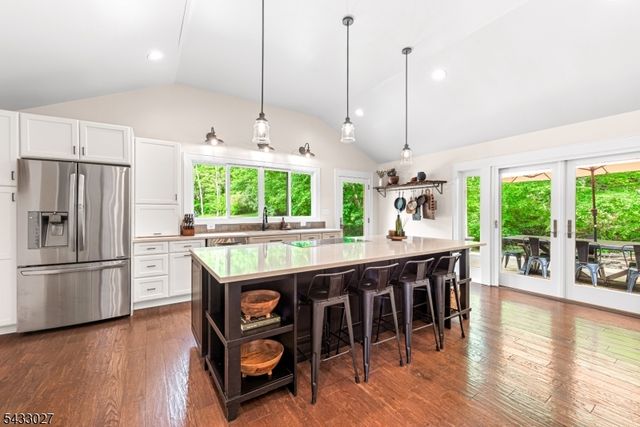 625 Maxim Dr, Hopatcong Boro, NJ 07821