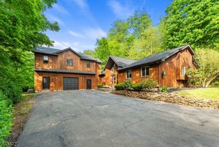 625 Maxim Dr, Hopatcong Boro, NJ 07821