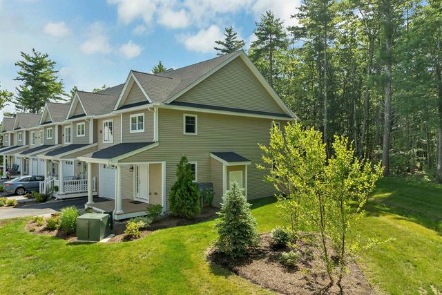 101 Centerwood Way, Manchester, NH 03102