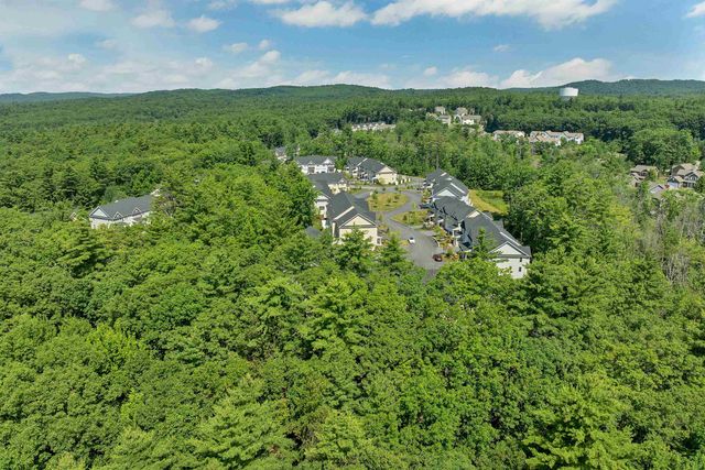 101 Centerwood Way, Manchester, NH 03102