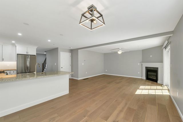 101 Centerwood Way, Manchester, NH 03102