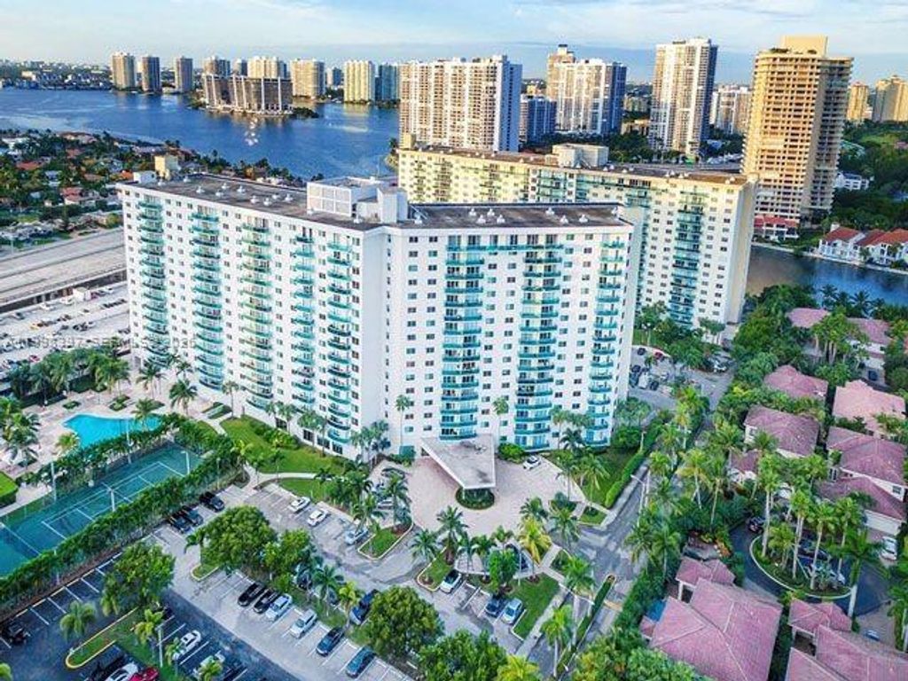 19390 Collins Avenue 1623, Sunny Isles Beach, FL 33160