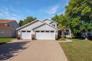 3101 37 1/2 Avenue S, Fargo, ND 58104