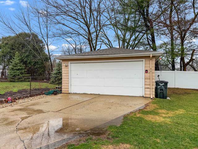 2211 Montana Avenue, Rockford, IL 61108