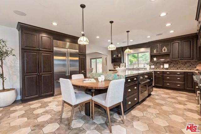 11360 Segrell Way, Culver City, CA 90230