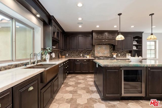 11360 Segrell Way, Culver City, CA 90230
