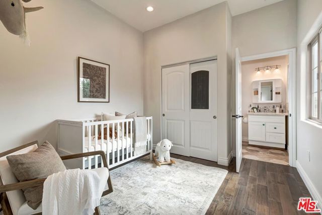11360 Segrell Way, Culver City, CA 90230