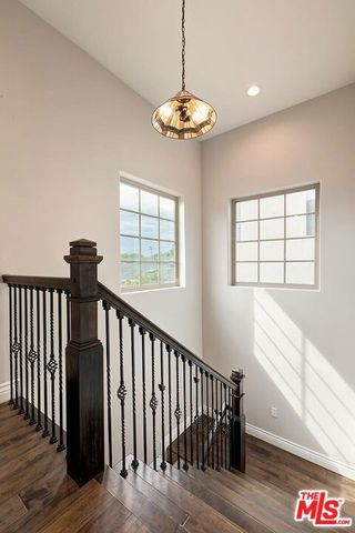 11360 Segrell Way, Culver City, CA 90230