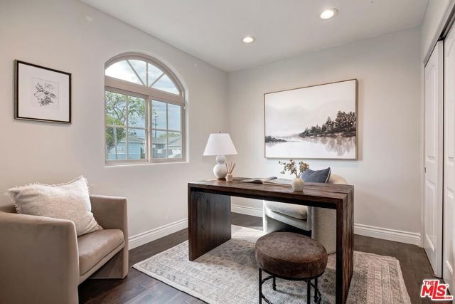 11360 Segrell Way, Culver City, CA 90230