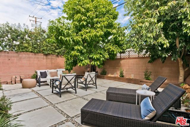 11360 Segrell Way, Culver City, CA 90230