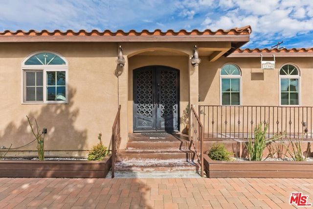 11360 Segrell Way, Culver City, CA 90230