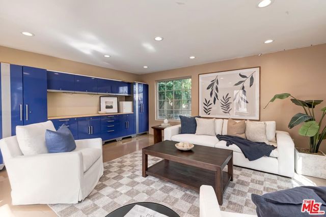 11360 Segrell Way, Culver City, CA 90230